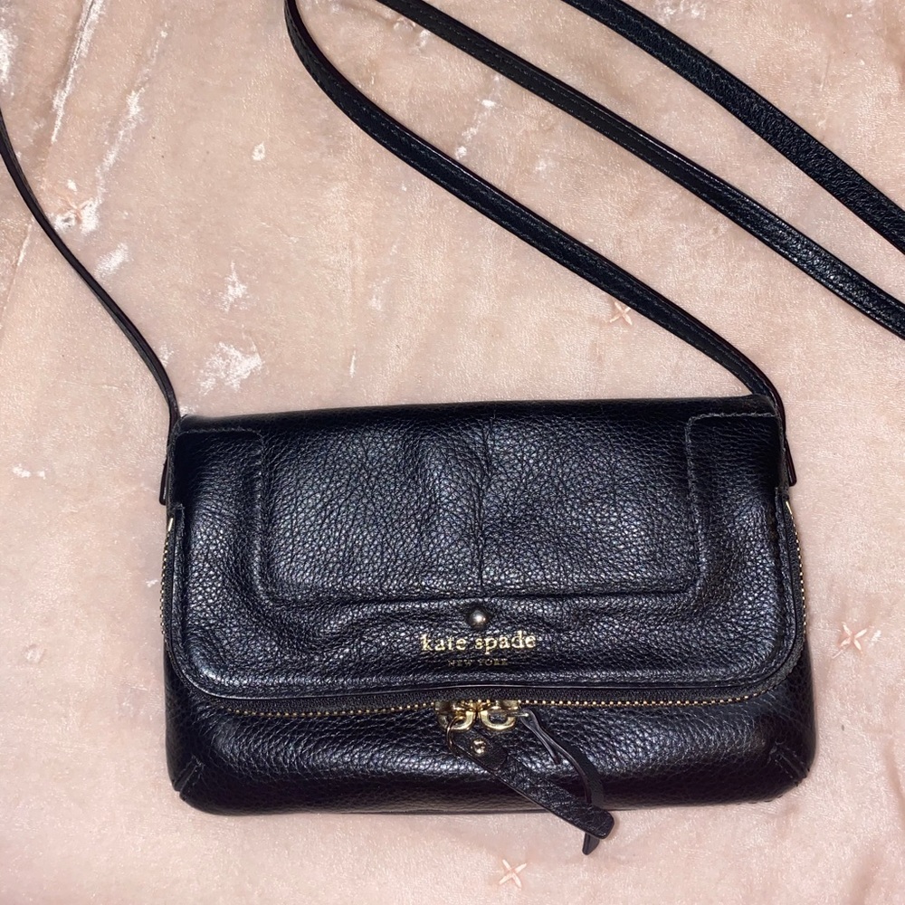 Small Kate Spade crossbody purse